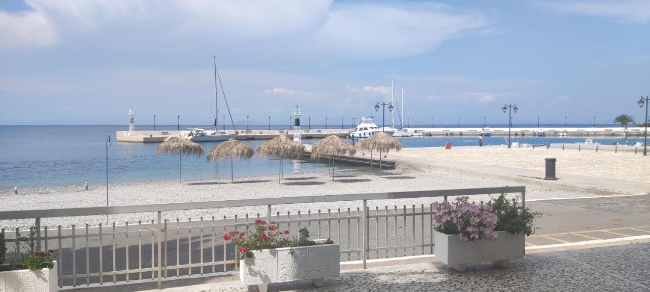 Hotel Blue Sea Tiros Bagian luar foto